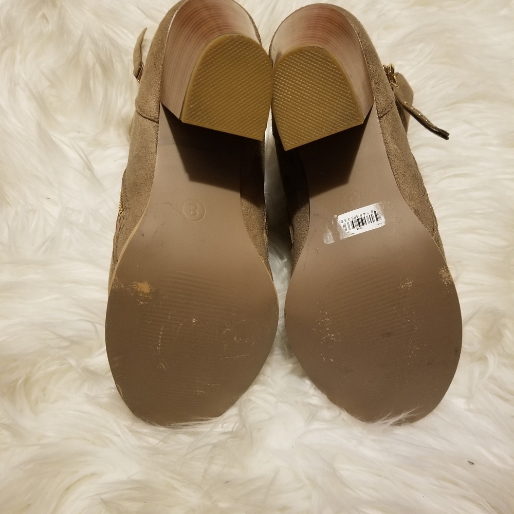 Shoes - Picture 3 of 3